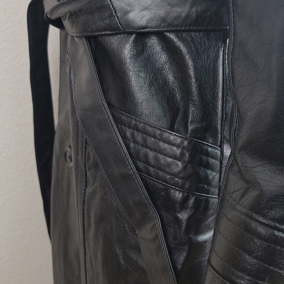 70s Bermans Black Leather Trench Coat with Pockets & Belt Size S - Picture 8 of 10
